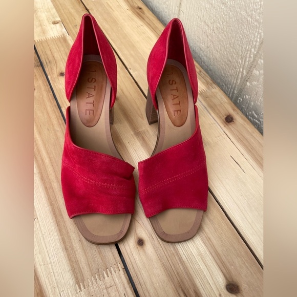 😍Women's Red Suede Heels - Picture 1 of 4